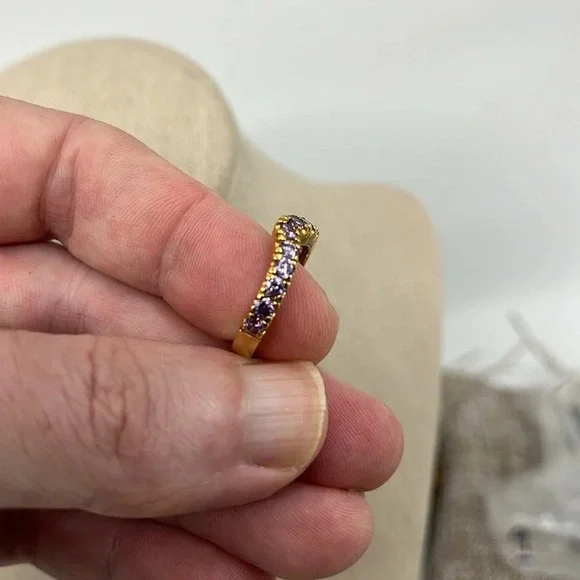 Vintage SETA Gold-Tone Ring with Sparkling Stones, Size 6 - Picture 13 of 17